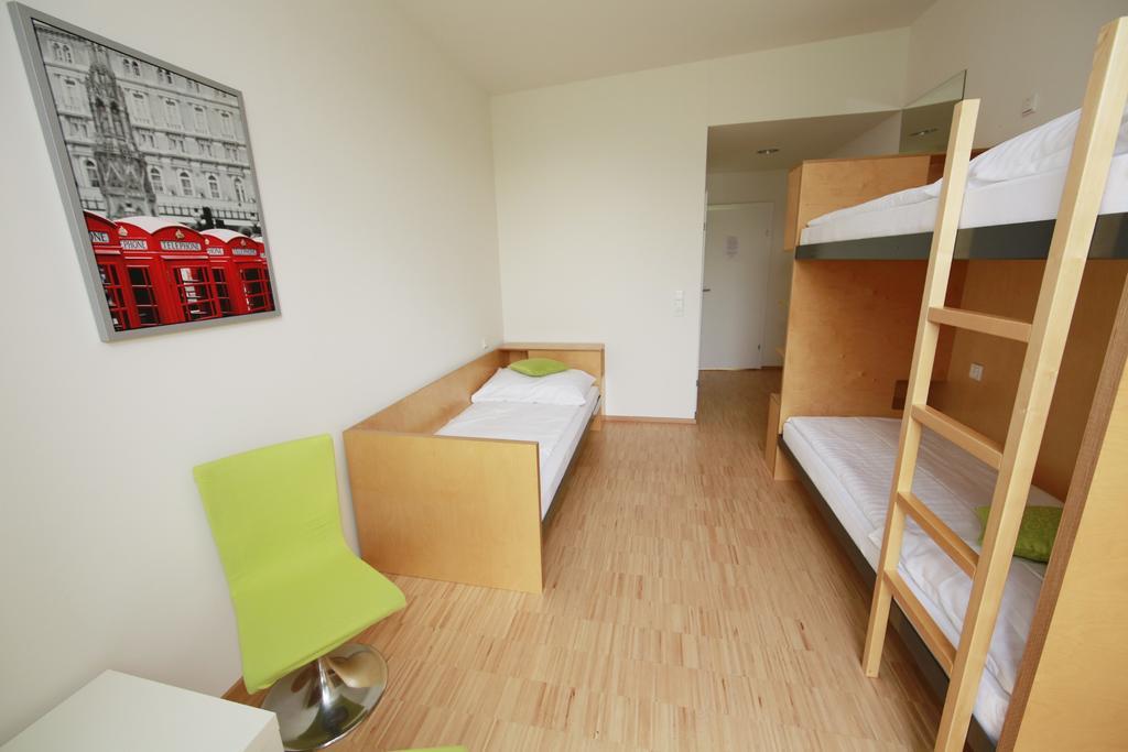 Hotel Restaurant Red Lodge Graz Room photo